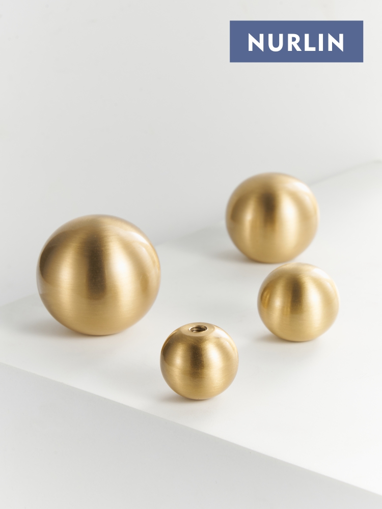 Nurlin Brass Round Ball Foot C - Kitchen Baking Cabinet recension och pris